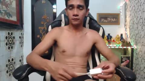 Snapshot of lyubovmoya3 chatting on January 7, 2025, 9:50 am SWEETPINOY online show from January 7, 2025, 9:50 am