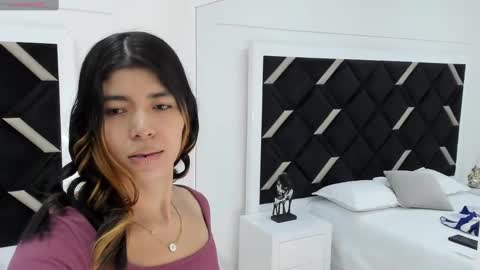 Lyxi online show from September 26, 2025, 11:36 am