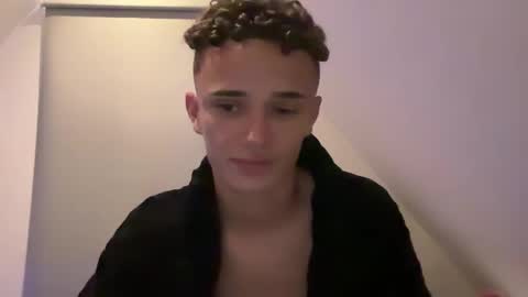 Snapshot of lz_britboy chatting on March 5, 2025, 10:21 pm NEW Leo lz britboy online show from March 5, 2025, 10:21 pm
