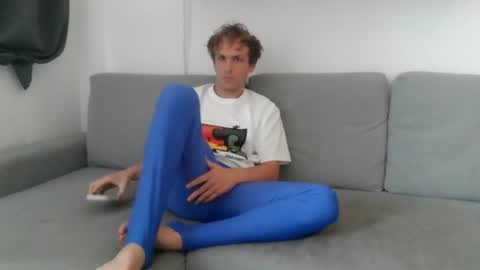 lzpboy online show from July 5, 2026, 3:52 pm
