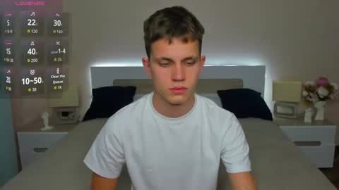 m0neyken_ online show from July 26, 2026, 2:20 am