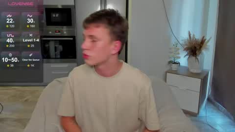 m0neyken_ online show from August 1, 2026, 3:39 am
