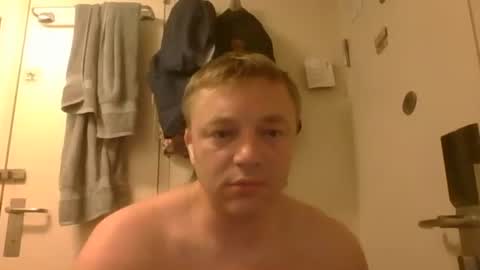 Snapshot of m15kala chatting on December 5, 2025, 7:54 pm m15kala online show from December 5, 2025, 7:54 pm