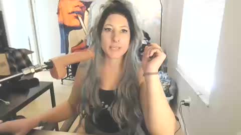 M3ta online show from October 10, 2025, 7:02 pm