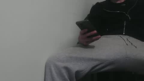 m4dh4tter24 online show from December 4, 2024, 8:18 pm