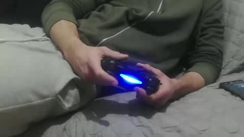 m4dh4tter24 online show from December 10, 2024, 9:22 pm