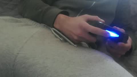 m4dh4tter24 online show from December 26, 2024, 10:37 am