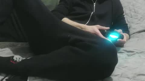 m4dh4tter24 online show from January 6, 2025, 9:11 pm