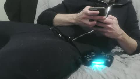 m4dh4tter24 online show from January 11, 2025, 9:57 pm