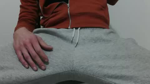 m4dh4tter24 online show from January 11, 2026, 9:42 pm