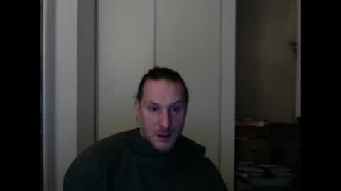 m4rduk online show from February 15, 2025, 6:01 pm