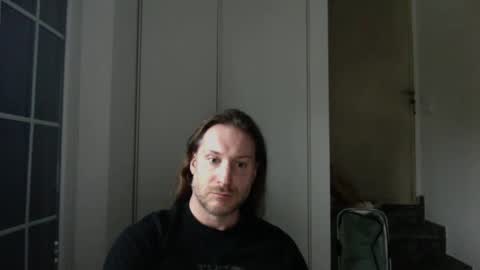 m4rduk online show from February 25, 2025, 9:42 am