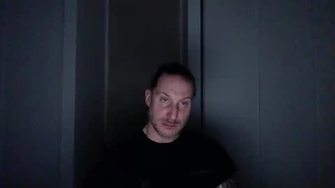 m4rduk online show from November 15, 2025, 3:04 am