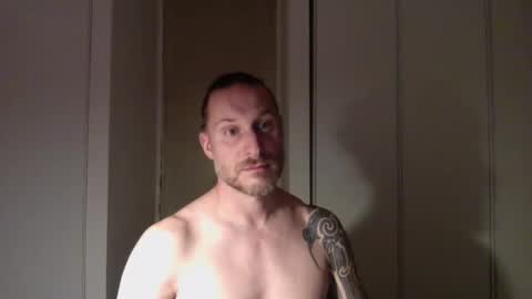 m4rduk online show from December 3, 2025, 5:22 pm