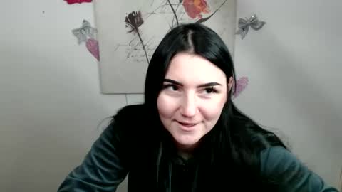 m_i_k_i_ online show from February 25, 2026, 10:14 am