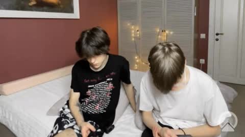 Michael and Kai online show from October 25, 2025, 4:57 pm