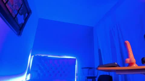 mabbelnova online show from June 15, 2026, 10:45 pm