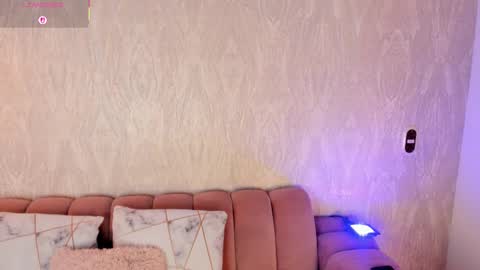 Snapshot of maca_bloom chatting on October 28, 2025, 11:36 am Maca online show from October 28, 2025, 11:36 am