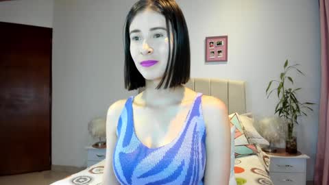 Snapshot of macarena_vallejo_ chatting on December 2, 2024, 1:47 am Macarena online show from December 2, 2024, 1:47 am