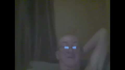 macbewdekan25 online show from March 12, 2025, 10:37 am