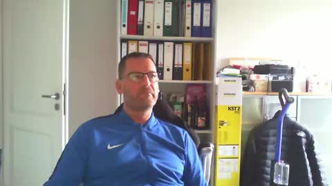 macfly67 online show from September 24, 2025, 1:58 pm