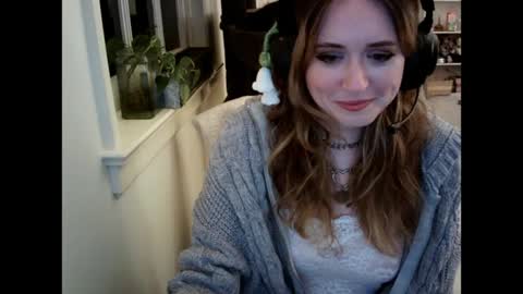 maia online show from April 10, 2026, 4:17 am