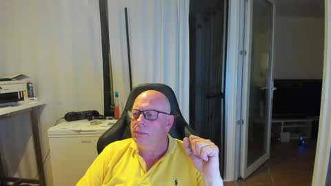 Andy online show from April 16, 2026, 9:39 pm