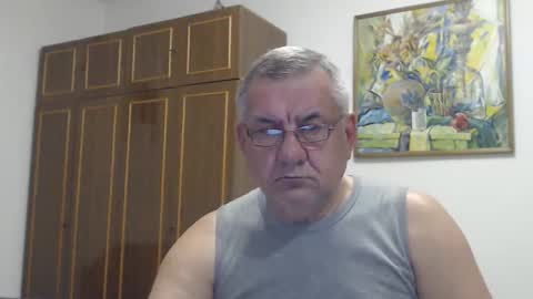 Macho online show from October 3, 2025, 8:39 pm