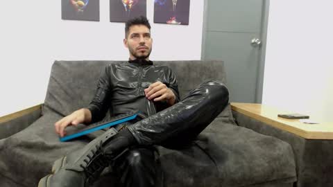 instagram mackdanielsx online show from February 14, 2026, 8:38 pm