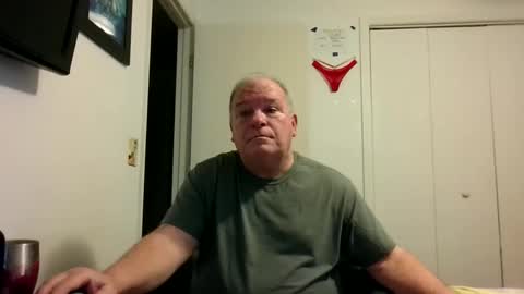 Snapshot of mackdocc001 chatting on December 19, 2025, 3:30 pm mackdocc001 online show from December 19, 2025, 3:30 pm