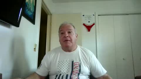 Snapshot of mackdocc001 chatting on December 21, 2025, 3:08 pm mackdocc001 online show from December 21, 2025, 3:08 pm