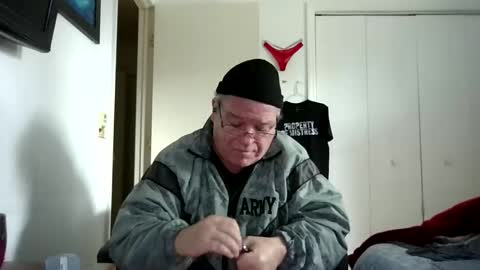 Snapshot of mackdocc001 chatting on January 8, 2026, 6:43 pm mackdocc001 online show from January 8, 2026, 6:43 pm