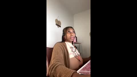 Snapshot of madam_glam chatting on February 26, 2026, 5:34 pm madam_glam online show from February 26, 2026, 5:34 pm