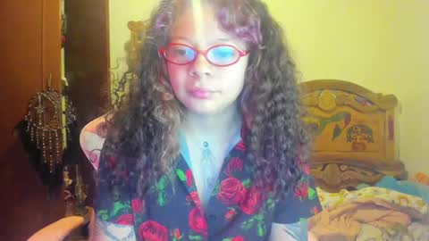 Snapshot of madam_sativa chatting on February 6, 2025, 1:05 am di online show from February 6, 2025, 1:05 am