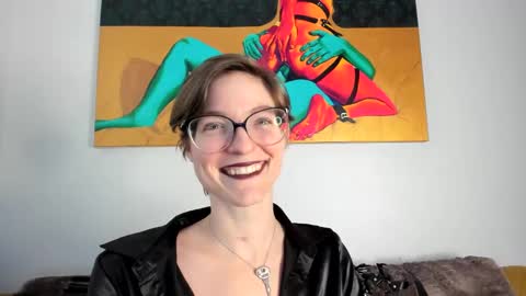 Madam Mezusa online show from December 5, 2024, 10:45 pm