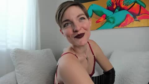 Madam Mezusa online show from February 14, 2025, 6:40 pm