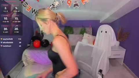 Evelyn online show from November 1, 2025, 6:37 am