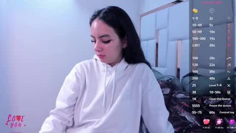 Maddie Grey online show from November 19, 2025, 11:21 am