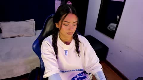maddiee_jackson online show from September 25, 2025, 2:59 am