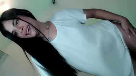 Snapshot of maddiejackson chatting on January 27, 2025, 11:22 pm Im ZY DONT FORGET TO FOLLOW ME - online show from January 27, 2025, 11:22 pm