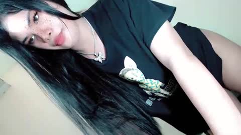 Snapshot of maddiejackson chatting on February 7, 2025, 10:20 pm Im ZY DONT FORGET TO FOLLOW ME - online show from February 7, 2025, 10:20 pm