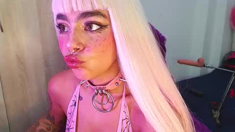 maddiie and clyde online show from September 24, 2025, 11:52 pm