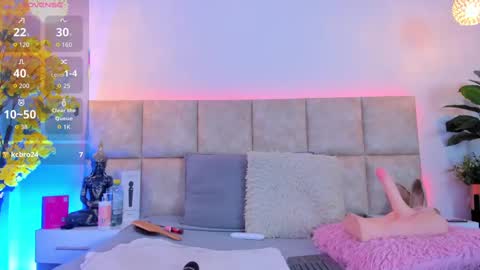maddisonf online show from October 10, 2025, 1:43 pm