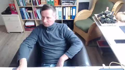 Snapshot of maddmax8 chatting on March 29, 2026, 12:16 pm Mad4You online show from March 29, 2026, 12:16 pm