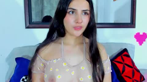 maddy8_ online show from February 21, 2025, 11:10 pm