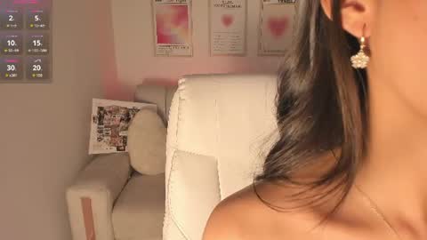 Snapshot of maddy_bronw chatting on June 27, 2026, 12:37 am Maddy online show from June 27, 2026, 12:37 am