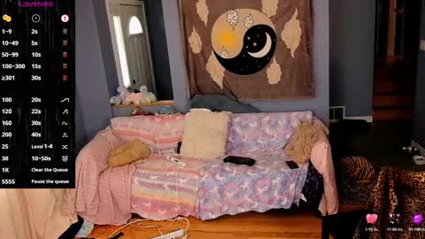 Maddy Cat online show from September 21, 2025, 2:29 pm