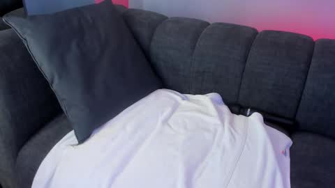 Maddy  online show from February 14, 2025, 2:18 am