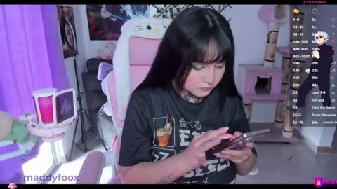 Snapshot of maddyfoox chatting on April 29, 2026, 10:16 pm Maddy Foox online show from April 29, 2026, 10:16 pm