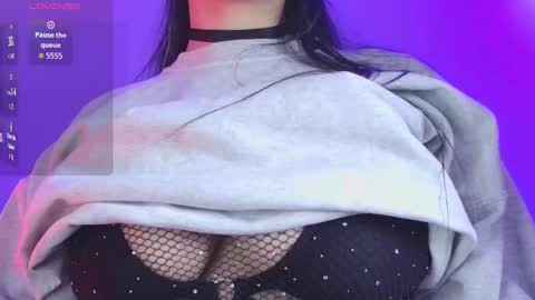   Please followme and rate me your thumbs up online show from October 6, 2025, 10:40 pm